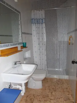 Un baño de Algarrobo