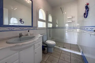 Un baño de R2310 - La Cabuzana Vera Almería