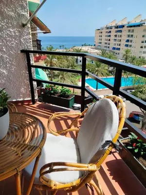 Un balcón o terraza de Apartamento 2 hab en Aguadulce playa