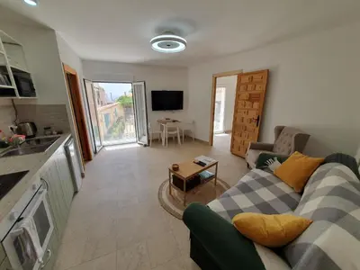 Una televisión o centro de entretenimiento en La Vista Secreta