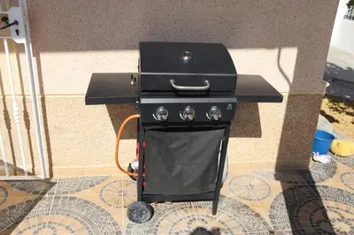 Barbacoa disponible para clientes en el apartamento