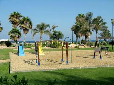 Zona de juegos infantil en Mediterranea 16 Vera Playa Jardines tus momentos frente al mar