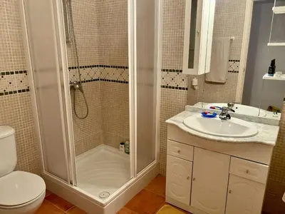 Un baño de El Descanso