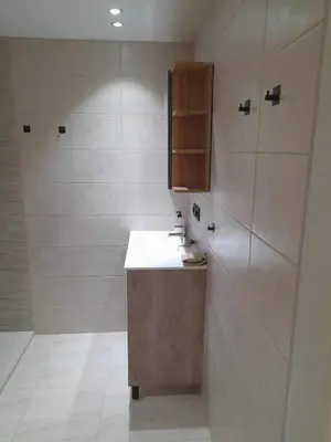 Un baño de Kustdroom