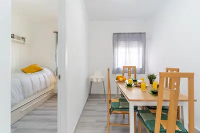 Cama o camas de una habitación en ATP La Rambla Pintor a 5 minutos Plaza de Toros y Centro de Almería - Wifi Gratis!