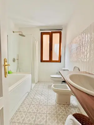 Un baño de Placeta Serna La Buena Vida