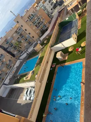 Piscina en o cerca de piso avda sabinal con piscina