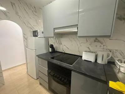 Una cocina o zona de cocina en LadyDi Beach Centro