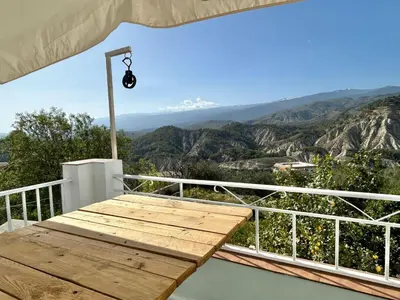 Vista general de una montaña o vista desde el apartamento