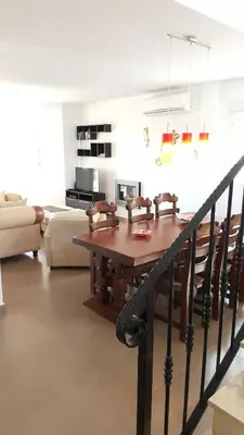 Una cocina o zona de cocina en VILLA con piscina privada, a 35 km de las playas, vistas a la montaña, WIFI