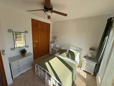 Cama o camas de una habitación en Turre Villa - 3 bedroom - sleeps 8 - R130