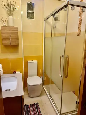 Un baño de Apartamento Completo con Preciosas Vistas a la Rambla