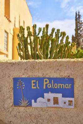 Certificado, premio, señal o documento que está expuesto en El Palomar