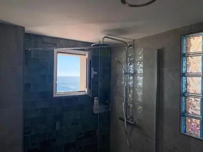 Un baño de Apartamento-sobreático 1 linea de playa
