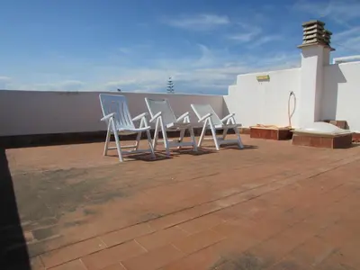 Plano de VERA PLAYA CON PISCINA, TERRAZA y SOLARIUM