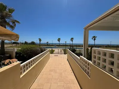 Un balcón o terraza de Sunset Beach Front