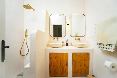 Un baño de Aire Mediterráneo - Apartamento a 80 metros del Paseo Marítimo, WIFI, AC