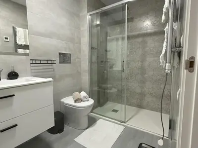 Un baño de Apartamento acogedor a 200m de la playa con jardín comunitario - ES-376-10