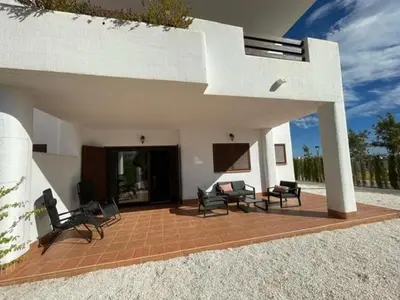Un balcón o terraza de Apartamento encantador con piscina compartida a 500m de la playa - ES-376-16
