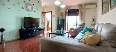 Una televisión o centro de entretenimiento en Bustamante