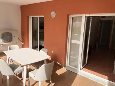Plano de Bajo con Jardín junto al mar de vera playa