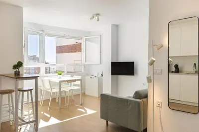 Una cocina o zona de cocina en El Cable Apartament- A estrenar, apartamento céntrico y cerca de la playa