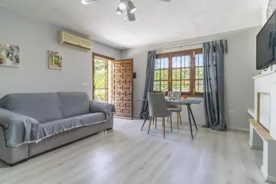 Zona de estar de Vera Coast Fantástico Bajo con Jardin y Piscina