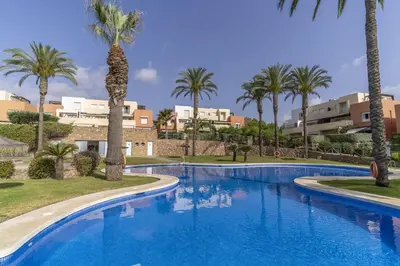 Piscina en o cerca de Brisa del Valle Casa con Jardín Piscina Parking