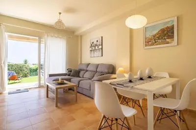 Zona de estar de Brisa del Valle Casa con Jardín Piscina Parking