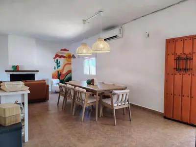 Zona de estar de La casita del desierto, cortijo para 7 personas con piscina privada