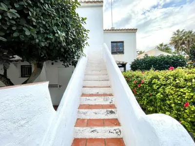 Plano de Apartment in Roquetas by Beach & Pool