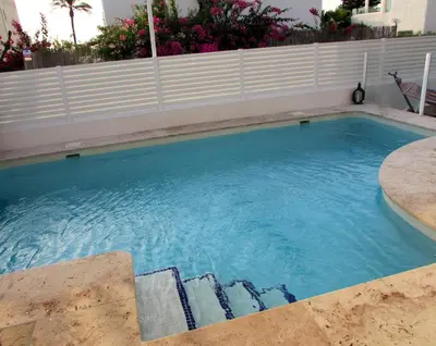 Piscina en o cerca de VIILA ROMPEOLAS JUNTO al MAR con PISCINA PRIVADA
