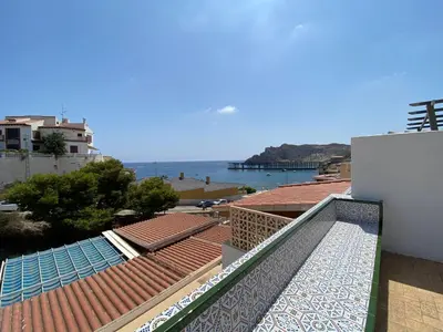 Plano de Luminoso dúplex con acceso a playa y vistas al mar