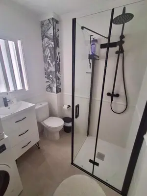 Un baño de Central and Cozy Retreat - Ferienwohnung Almería