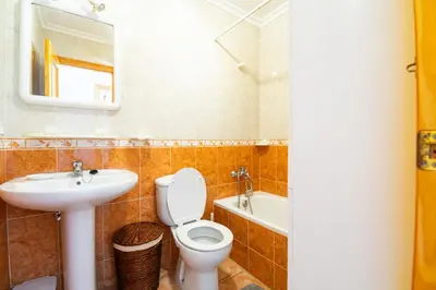 Un baño de El Calón Beach and Pool