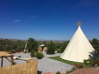 Paisaje cerca de este tented camp