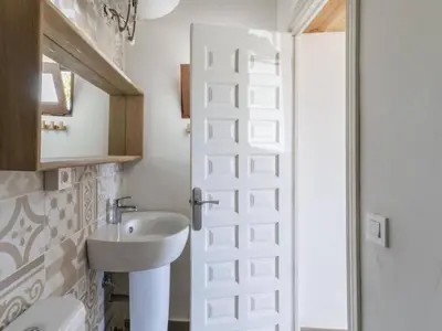 Un baño de Apto Rodalquilar
