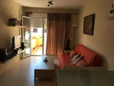 Una televisión o centro de entretenimiento en Apartamento Paraiso Vera Playa, Aticode 2 dormitorios con piscina privada en solárium y barbacoa, WIFI - Penthouse with private pool terrace, sea view