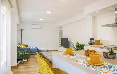 Una cocina o zona de cocina en Lovely Apartment In Almeria With Wifi