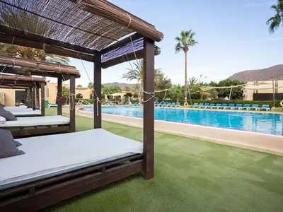 Piscina en o cerca de Charmant Bungalow 5 Pers Avec Terrasse - API-1-52-1776