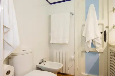 Un baño de Marine Oasis, Duplex with Pool by the Sea