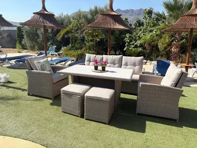 Zona de estar de Villa Adelina en Turre, Almería, Villa de lujo con piscina privada cerca de las playas de Mojácar