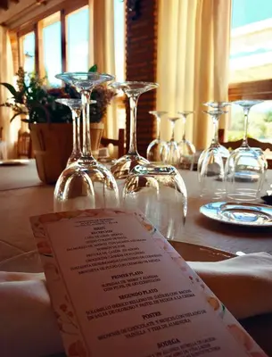 Un restaurante o sitio para comer en Hotel Rural Familiar Almirez-Alpujarra