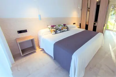 Cama o camas de una habitación en Botaniq Hotel Boutique