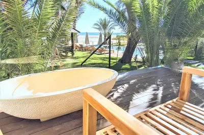 Jardín al aire libre en Botaniq Hotel Boutique
