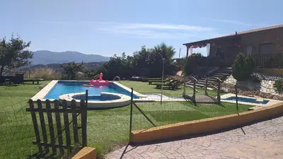 Piscina en o cerca de Los Castros
