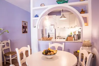 Comida en o cerca de este apartamento