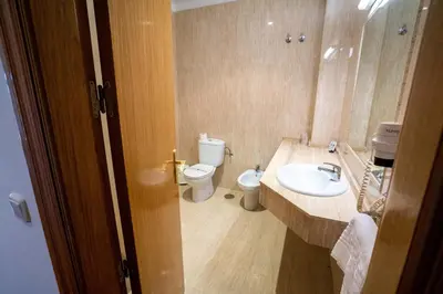 Un baño de Villa de Gor