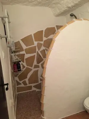 Un baño de Cueva Chelaja