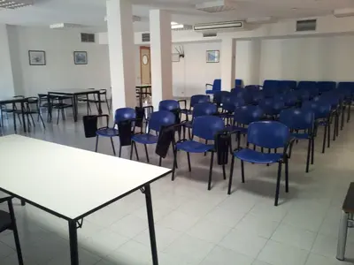 Zona business o sala de conferencias en Albergue Inturjoven Almeria